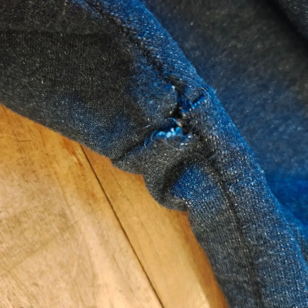 Bermuda Hoodie – Davisons of Aruba, Navy, Size Medium, Nautical Heart Anchor - Picture 7 of 7